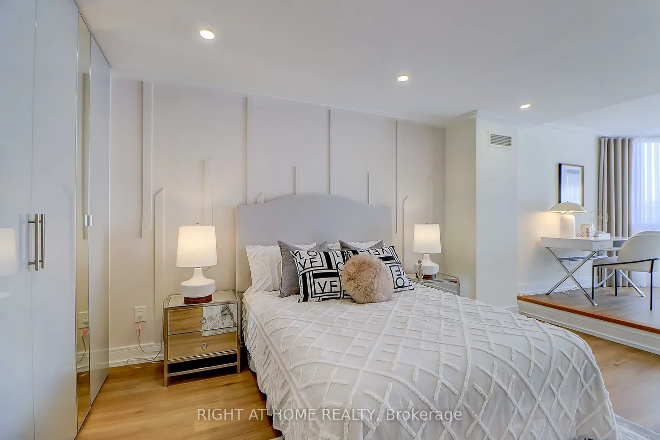 130, Carlton, Cabbagetown-South St. James Town, Toronto