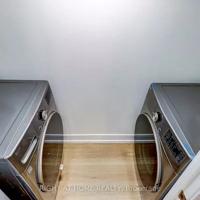 130, Carlton, Cabbagetown-South St. James Town, Toronto