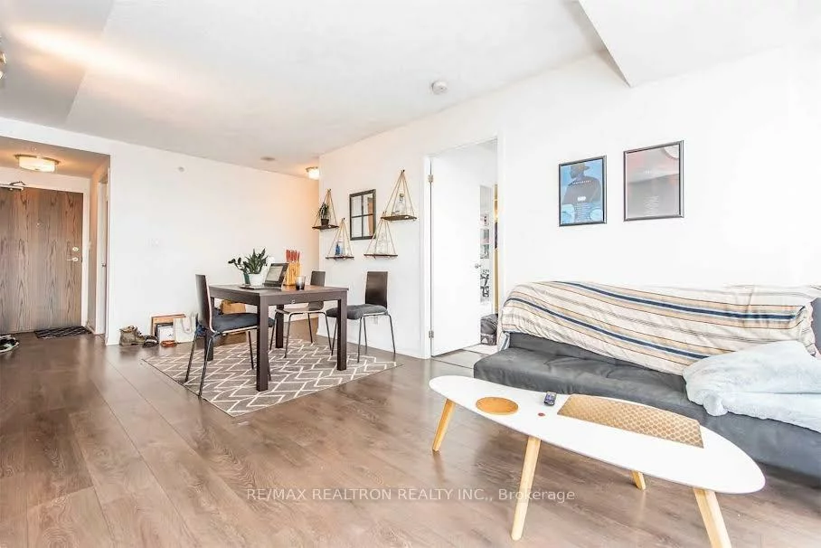 68, Abell, Little Portugal, Toronto