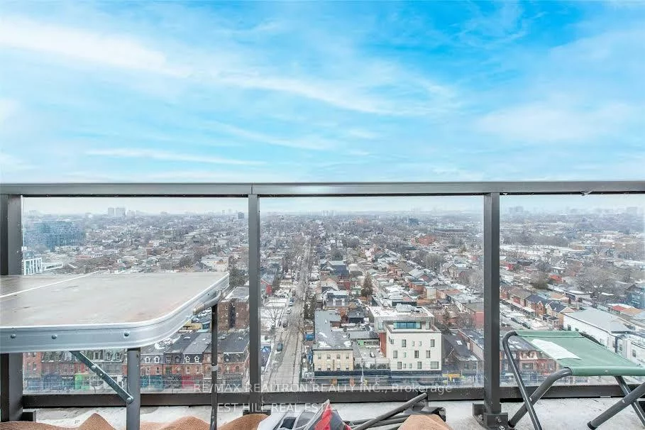 68, Abell, Little Portugal, Toronto