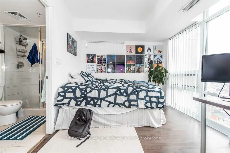 68, Abell, Little Portugal, Toronto