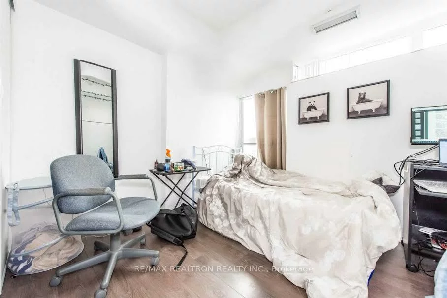 68, Abell, Little Portugal, Toronto