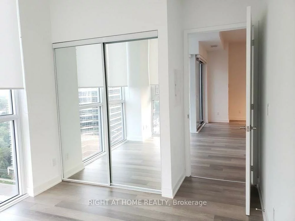 5180, Yonge, Willowdale West, Toronto