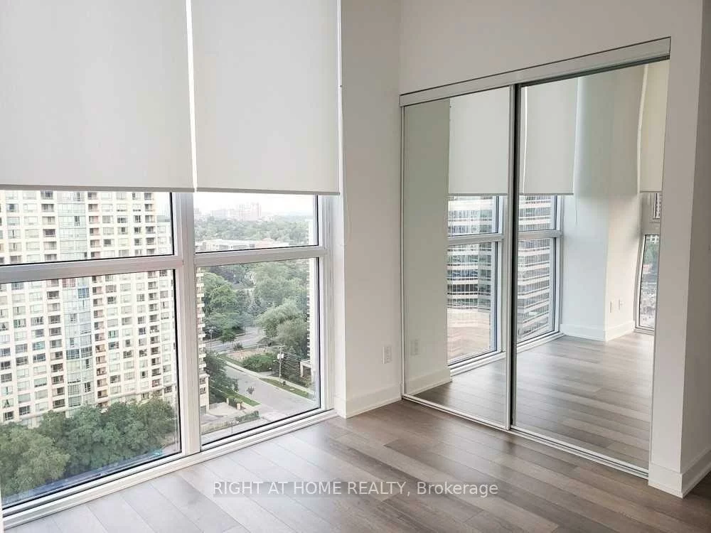 5180, Yonge, Willowdale West, Toronto