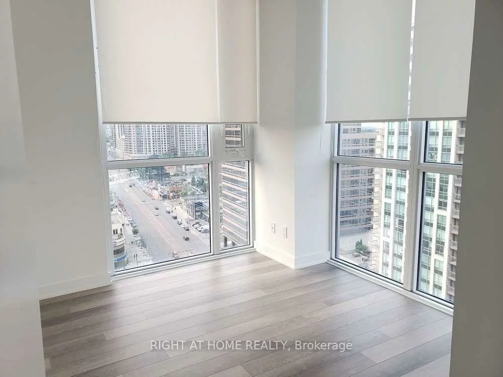 5180, Yonge, Willowdale West, Toronto