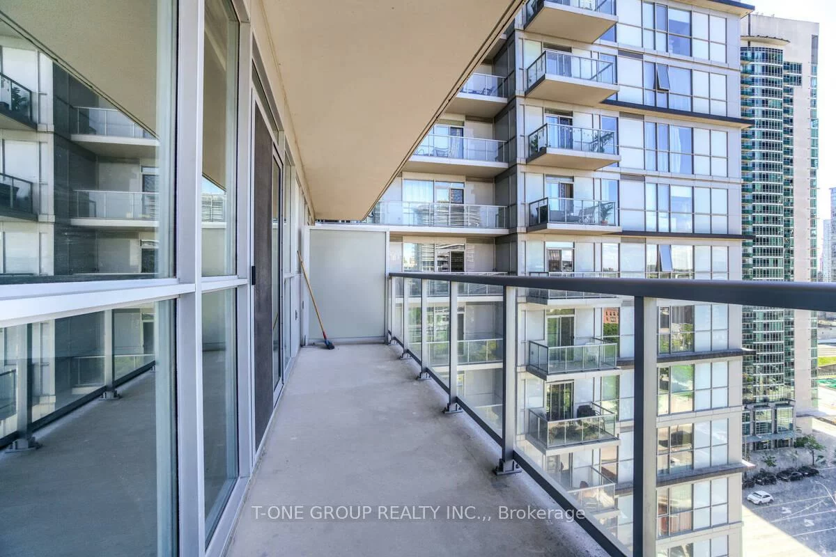 352, Front, Waterfront Communities C1, Toronto