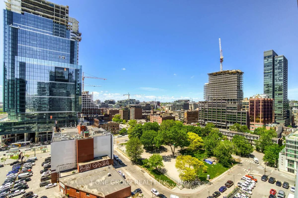 352, Front, Waterfront Communities C1, Toronto