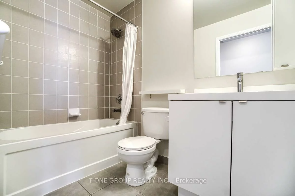 352, Front, Waterfront Communities C1, Toronto