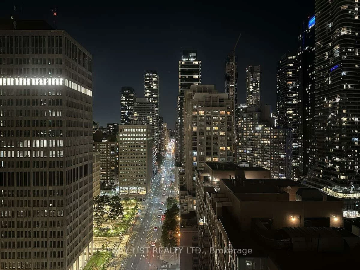 37, Grosvenor, Bay Street Corridor, Toronto