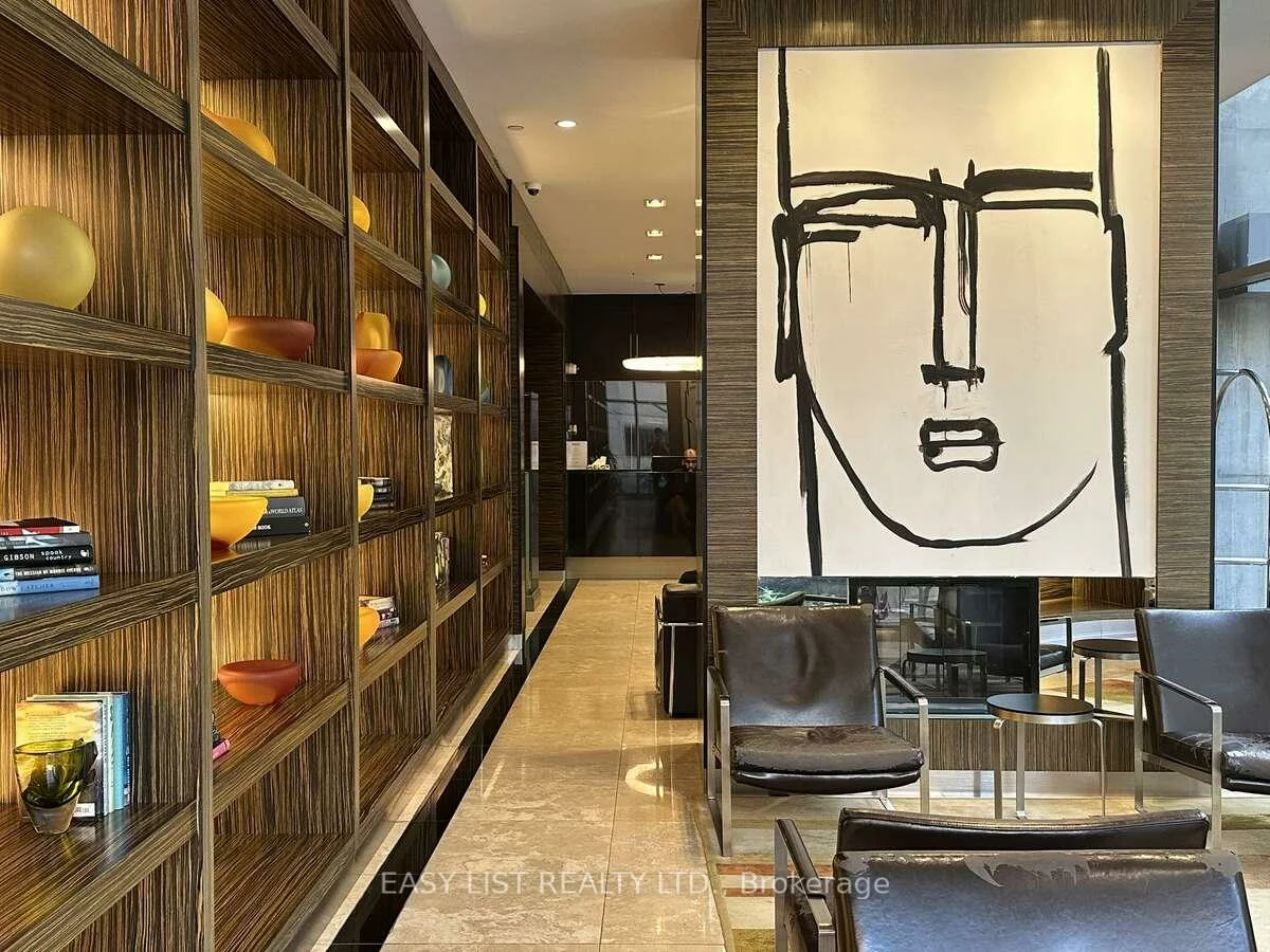 37, Grosvenor, Bay Street Corridor, Toronto