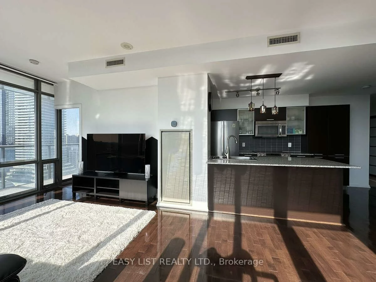 37, Grosvenor, Bay Street Corridor, Toronto