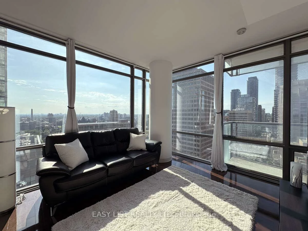 37, Grosvenor, Bay Street Corridor, Toronto