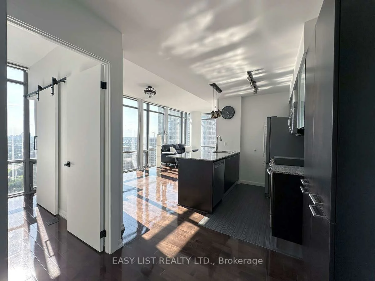 37, Grosvenor, Bay Street Corridor, Toronto