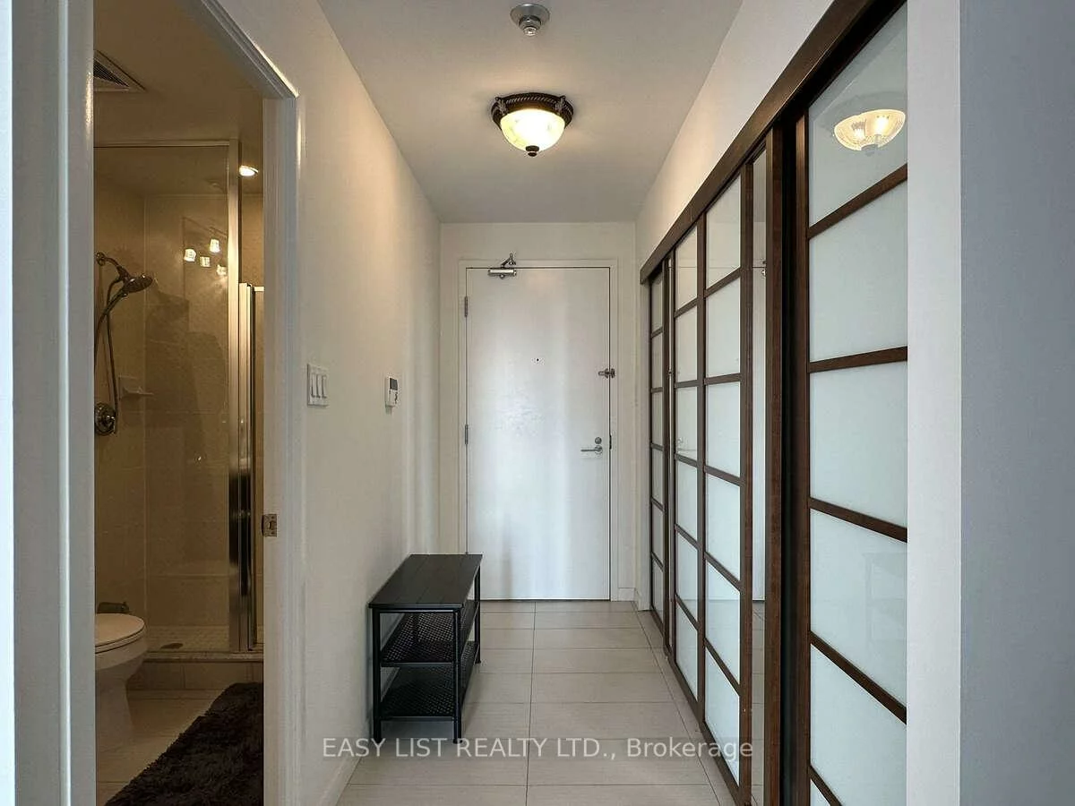 37, Grosvenor, Bay Street Corridor, Toronto