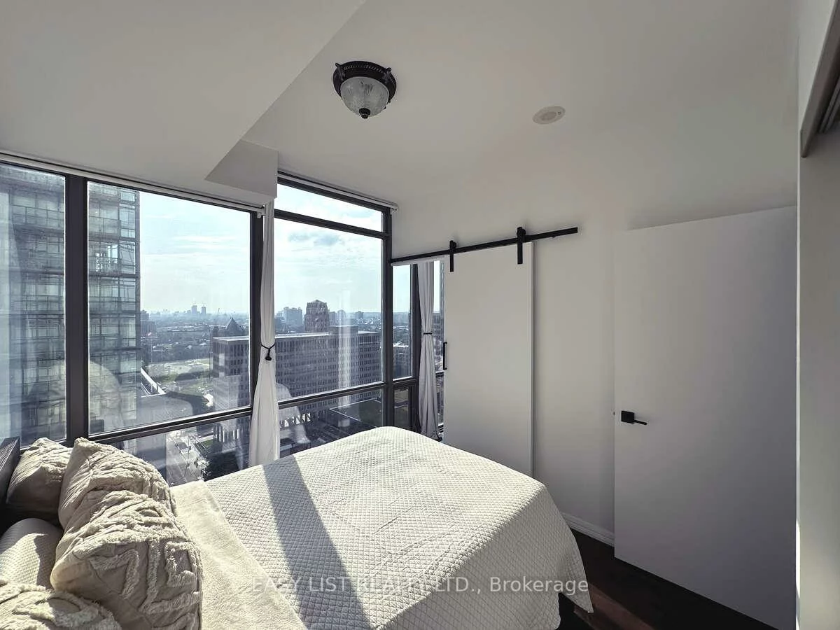 37, Grosvenor, Bay Street Corridor, Toronto