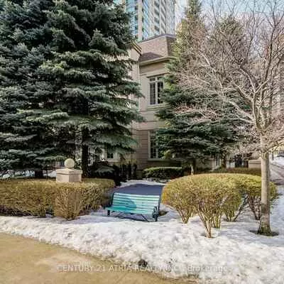 17, Barberry, Bayview Village, Toronto
