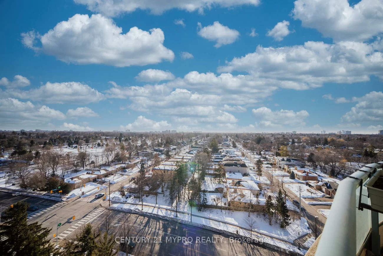 233, Beecroft, Willowdale West, Toronto