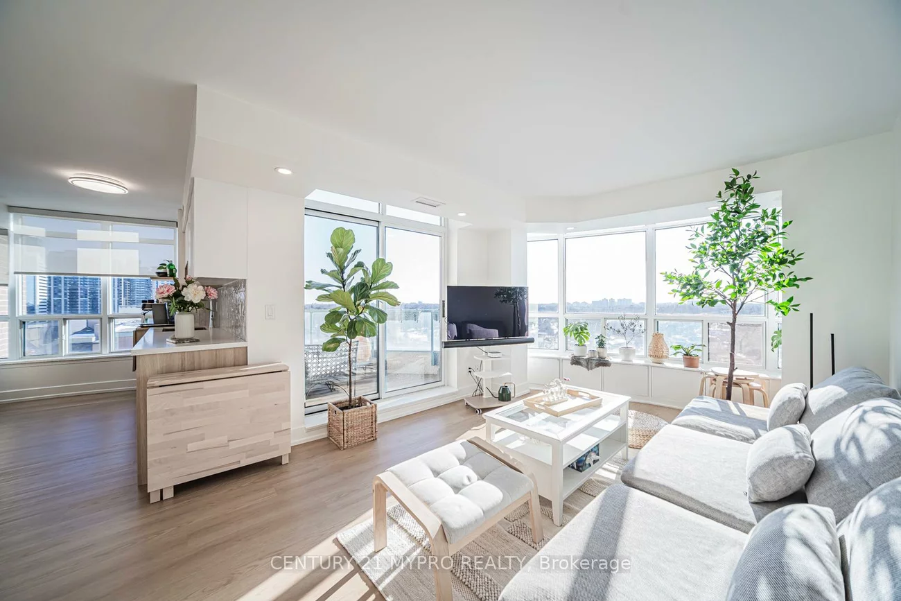 233, Beecroft, Willowdale West, Toronto