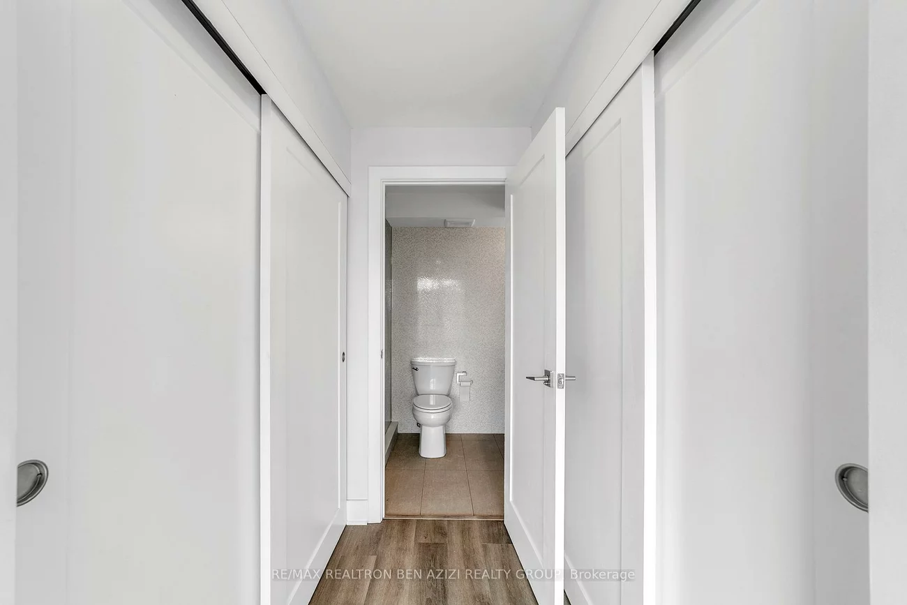 33, Elmhurst, Lansing-Westgate, Toronto