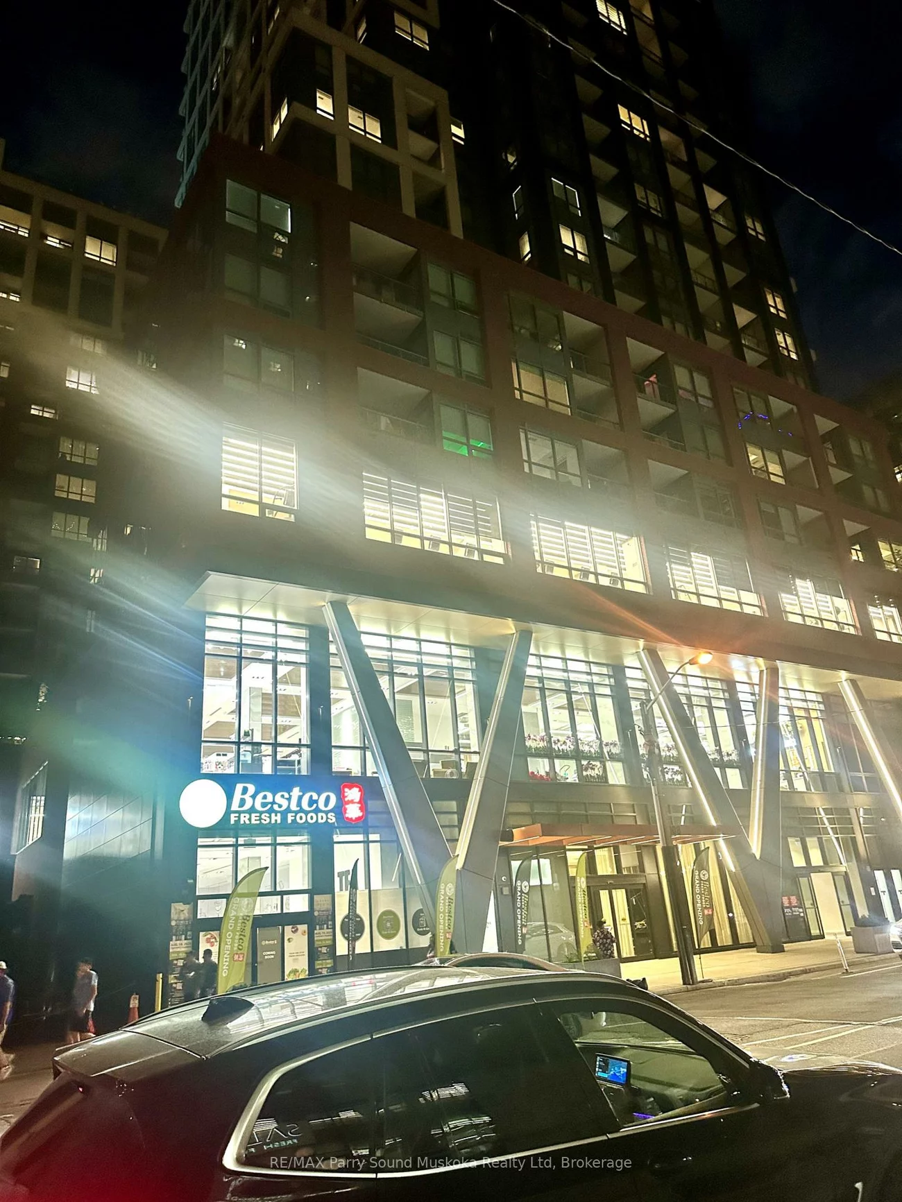 108, Peter, Waterfront Communities C1, Toronto