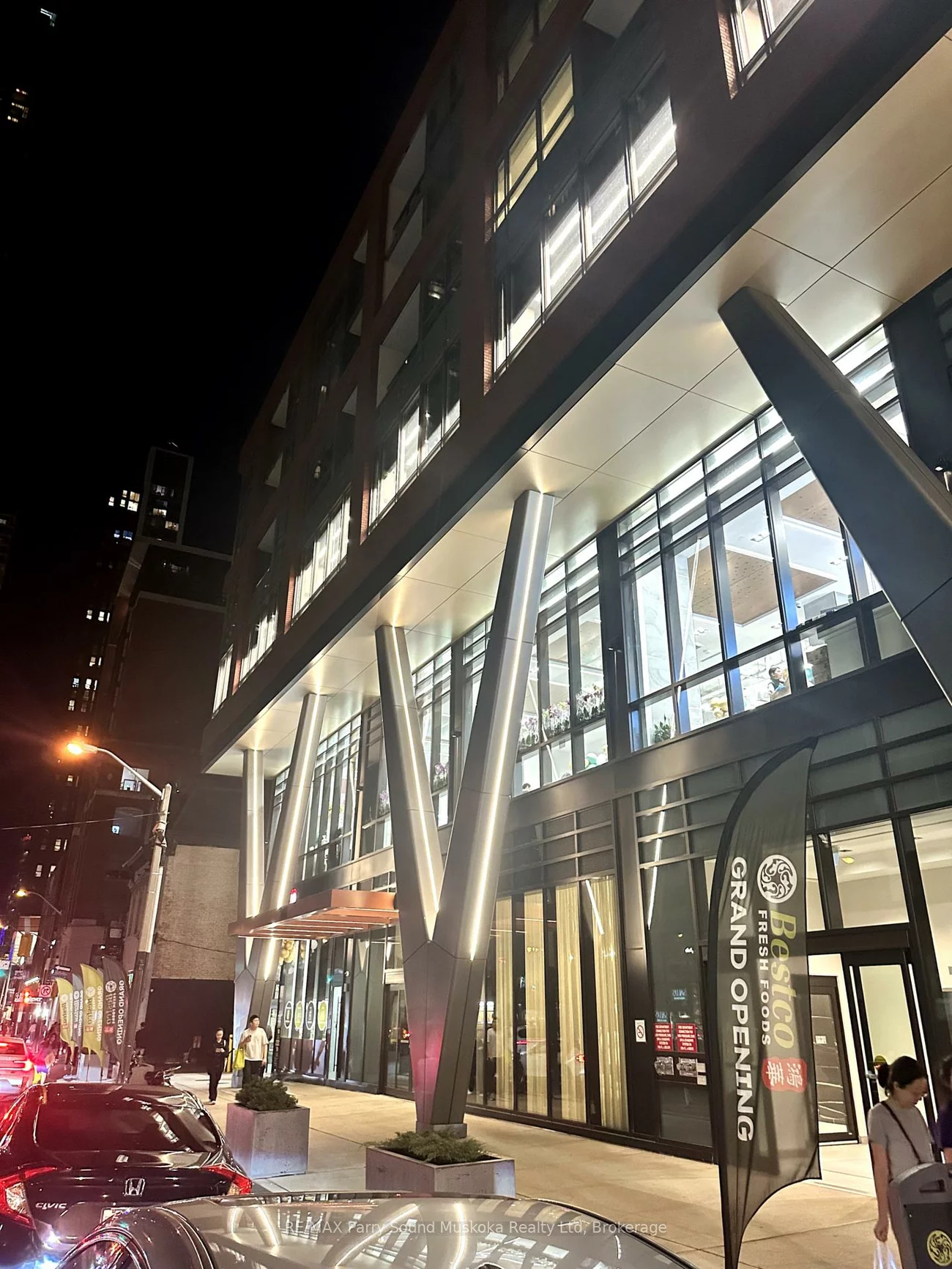 108, Peter, Waterfront Communities C1, Toronto