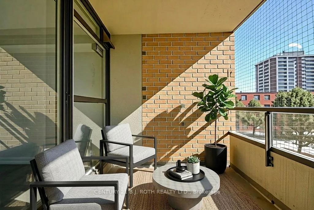 268, Ridley, Bedford Park-Nortown, Toronto