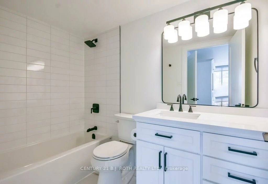 268, Ridley, Bedford Park-Nortown, Toronto