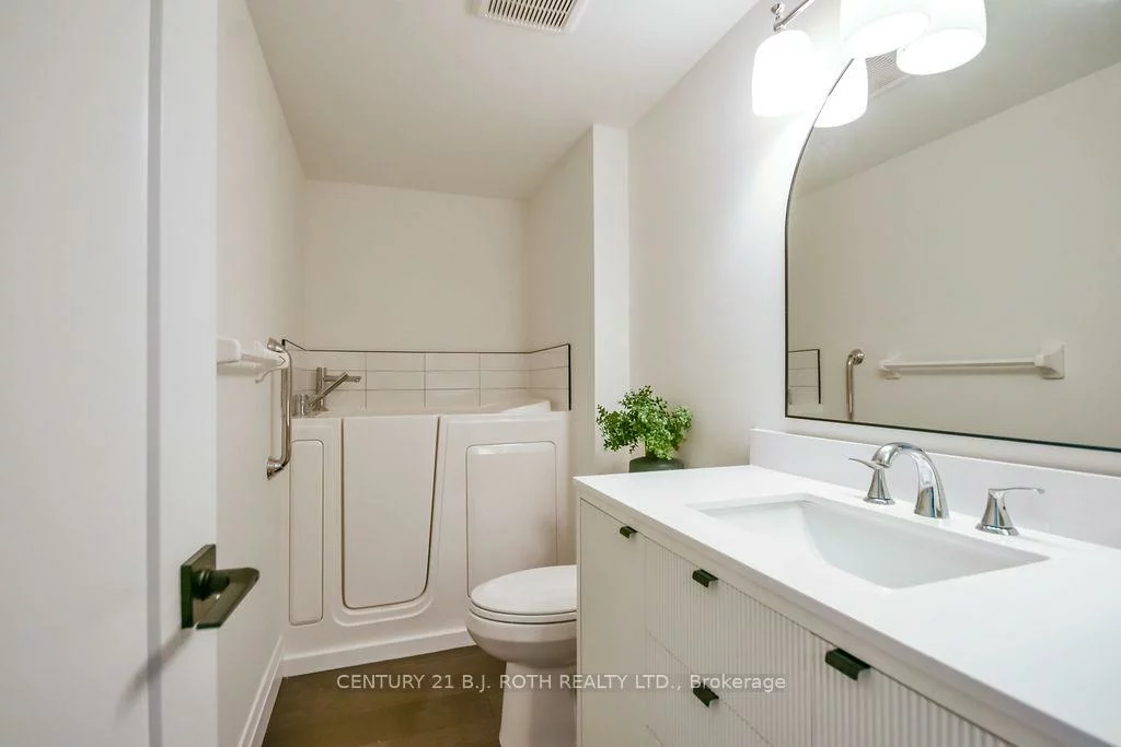 268, Ridley, Bedford Park-Nortown, Toronto