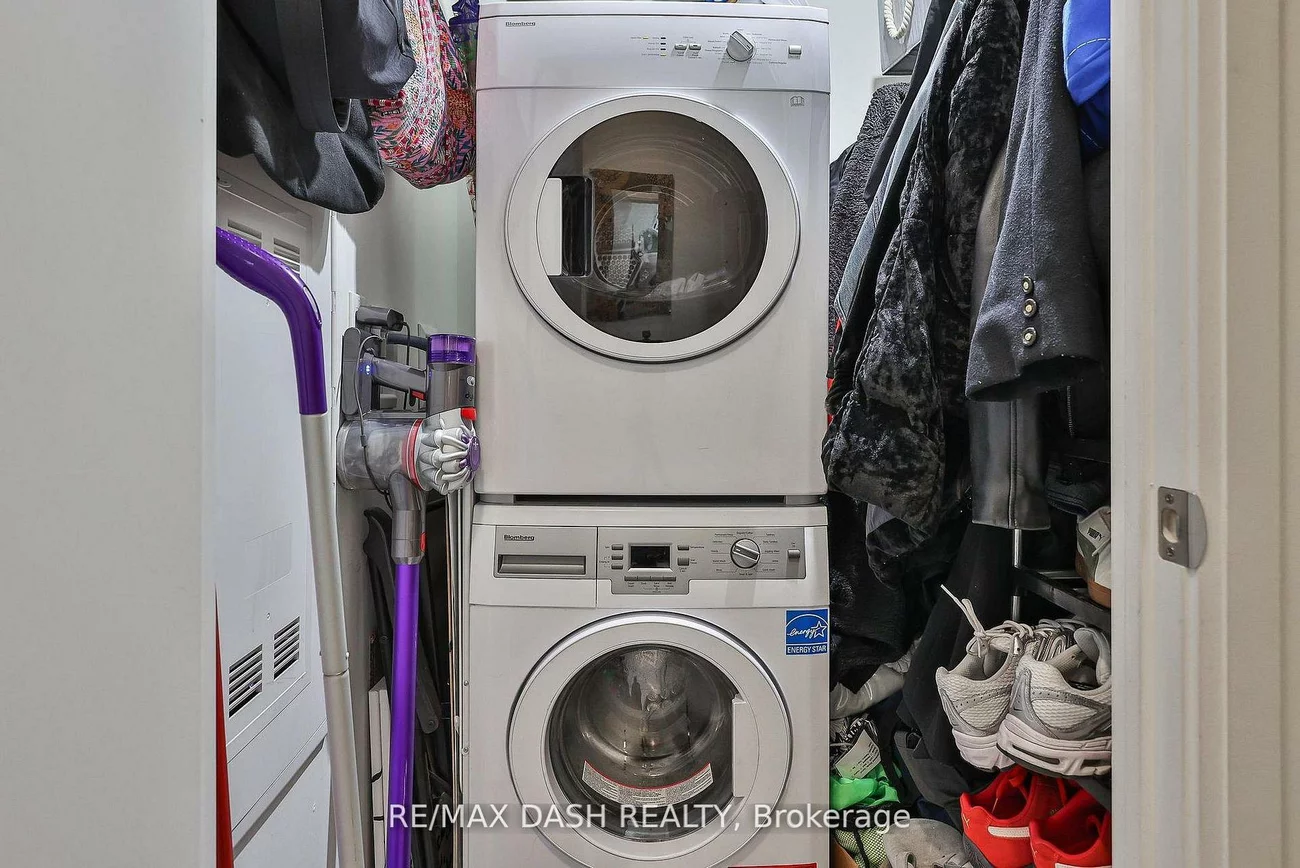 576, Front, Waterfront Communities C1, Toronto