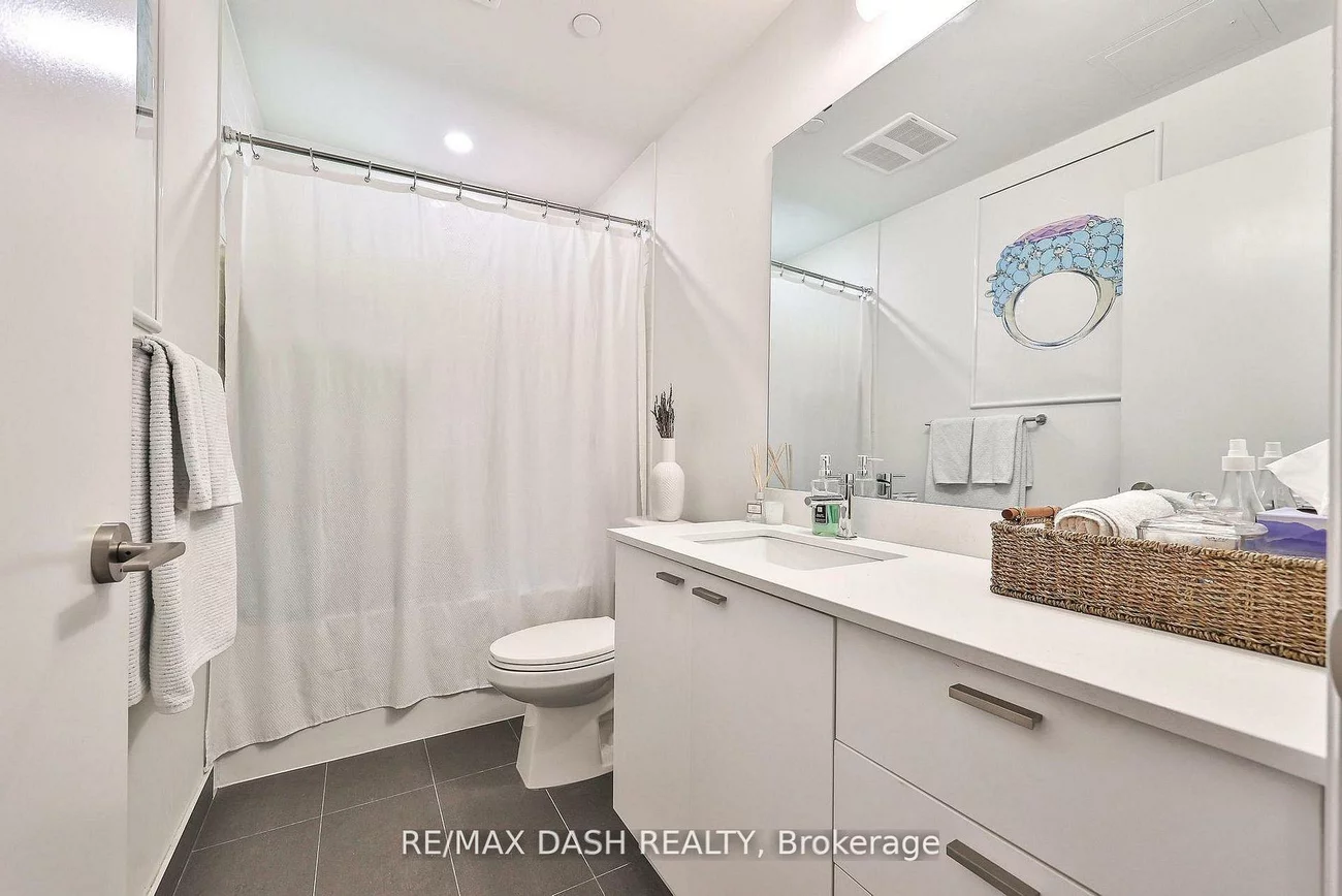 576, Front, Waterfront Communities C1, Toronto