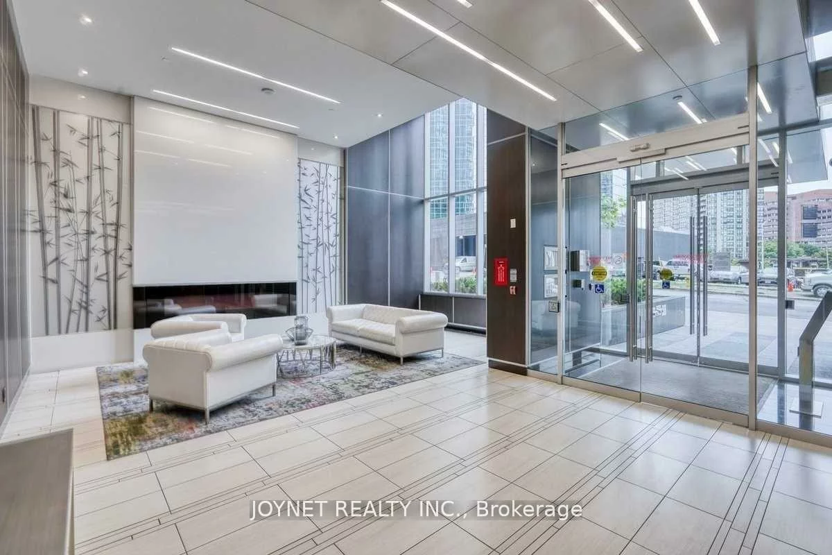 9, Bogert, Lansing-Westgate, Toronto