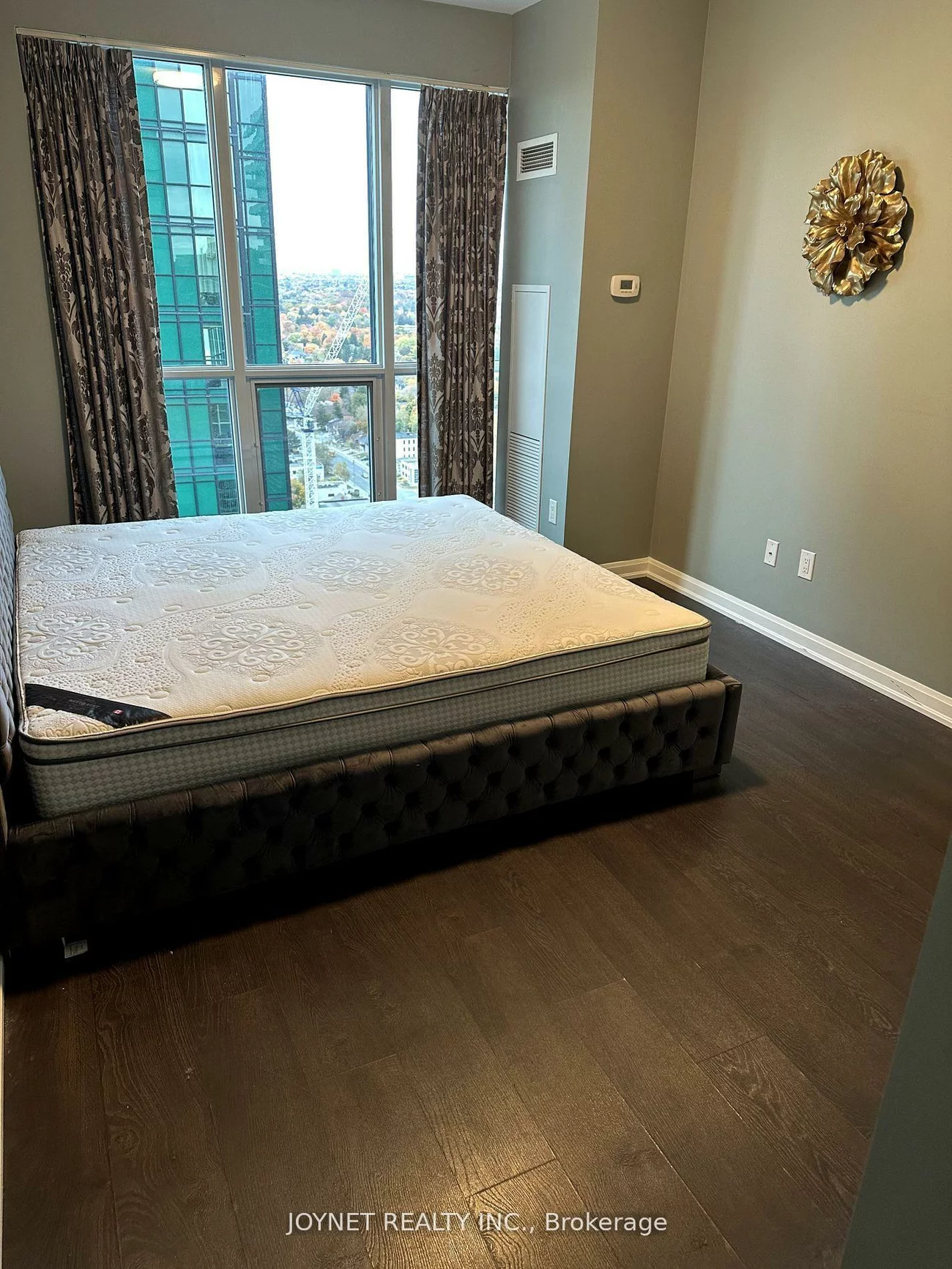 9, Bogert, Lansing-Westgate, Toronto