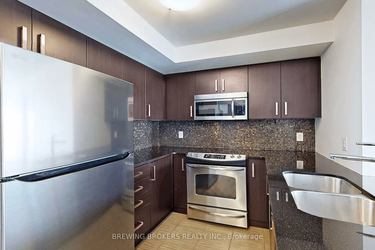 17, Anndale, Willowdale East, Toronto