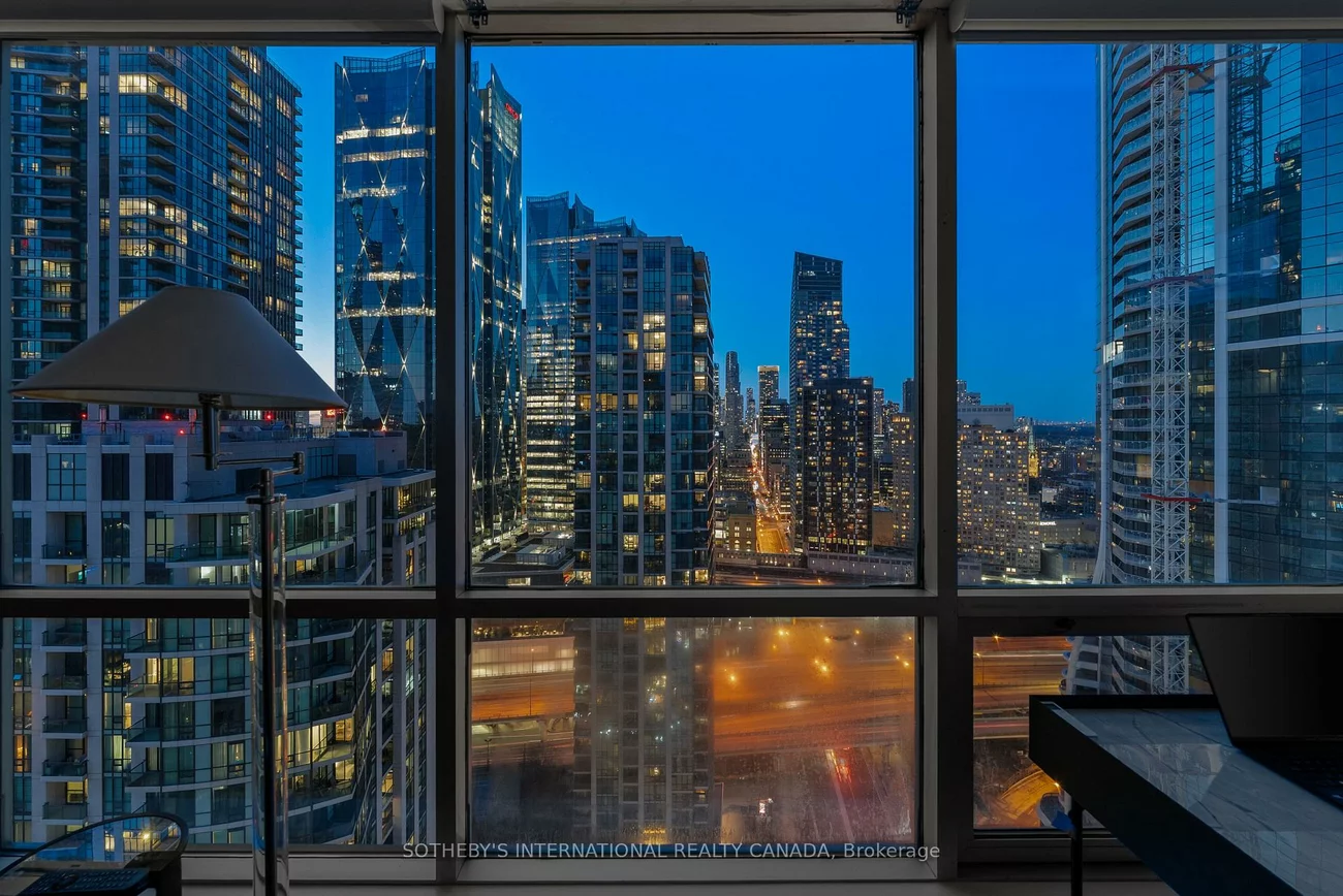 10, Yonge, Waterfront Communities C1, Toronto