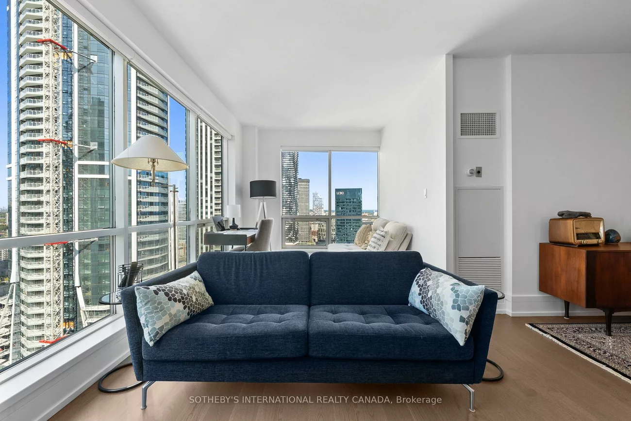 10, Yonge, Waterfront Communities C1, Toronto
