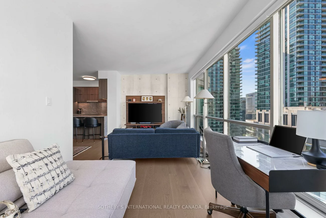 10, Yonge, Waterfront Communities C1, Toronto