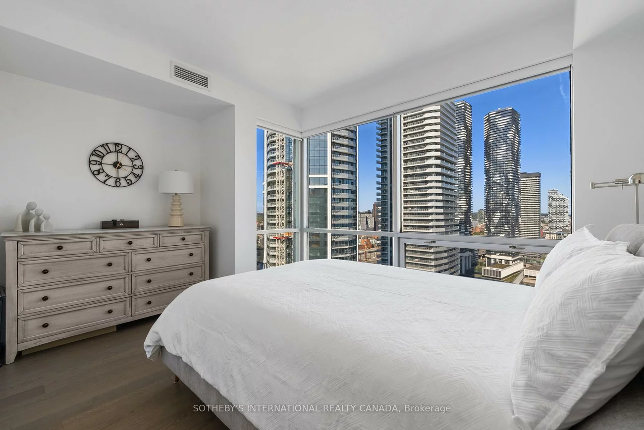 10, Yonge, Waterfront Communities C1, Toronto