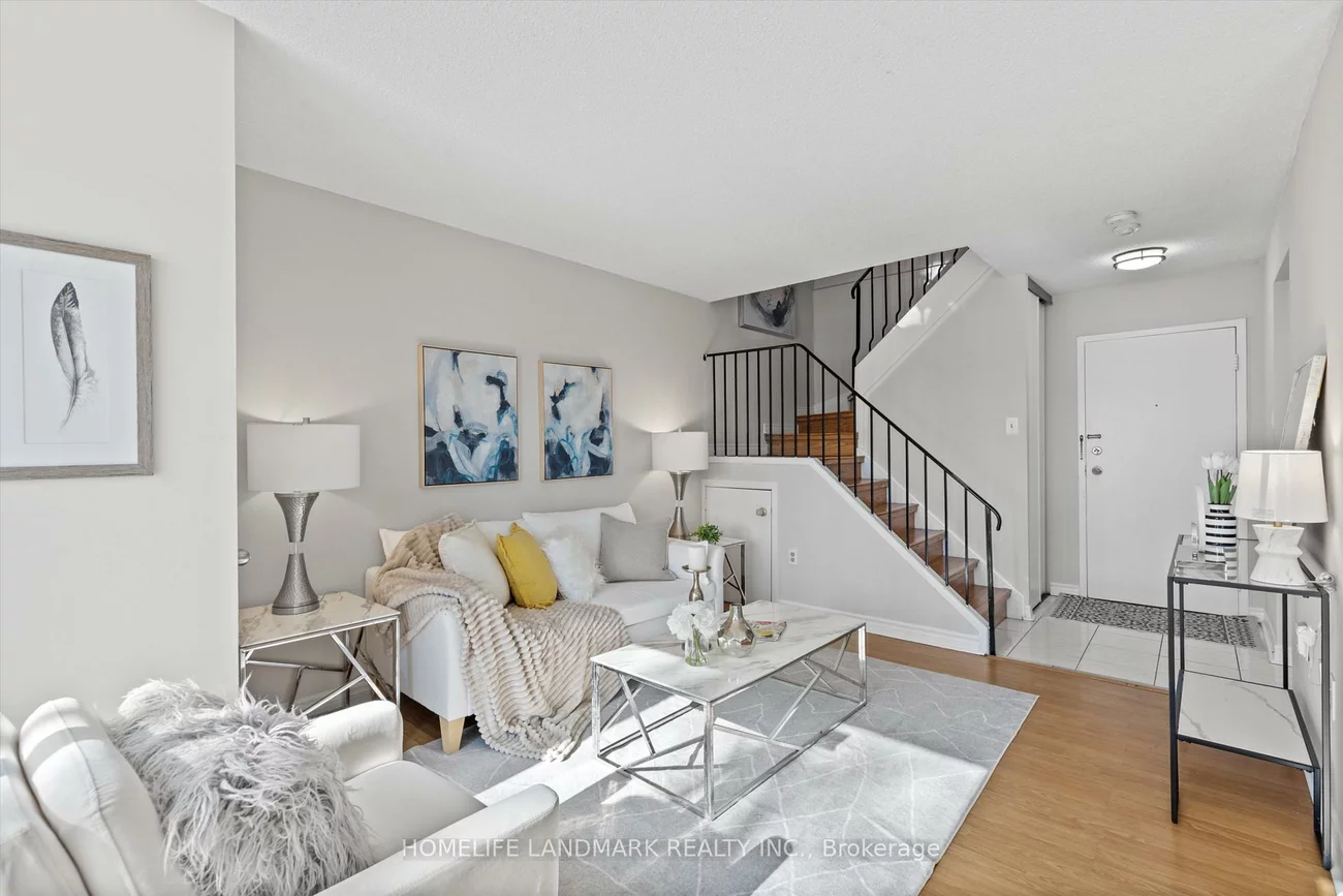 165, Cherokee, Pleasant View, Toronto