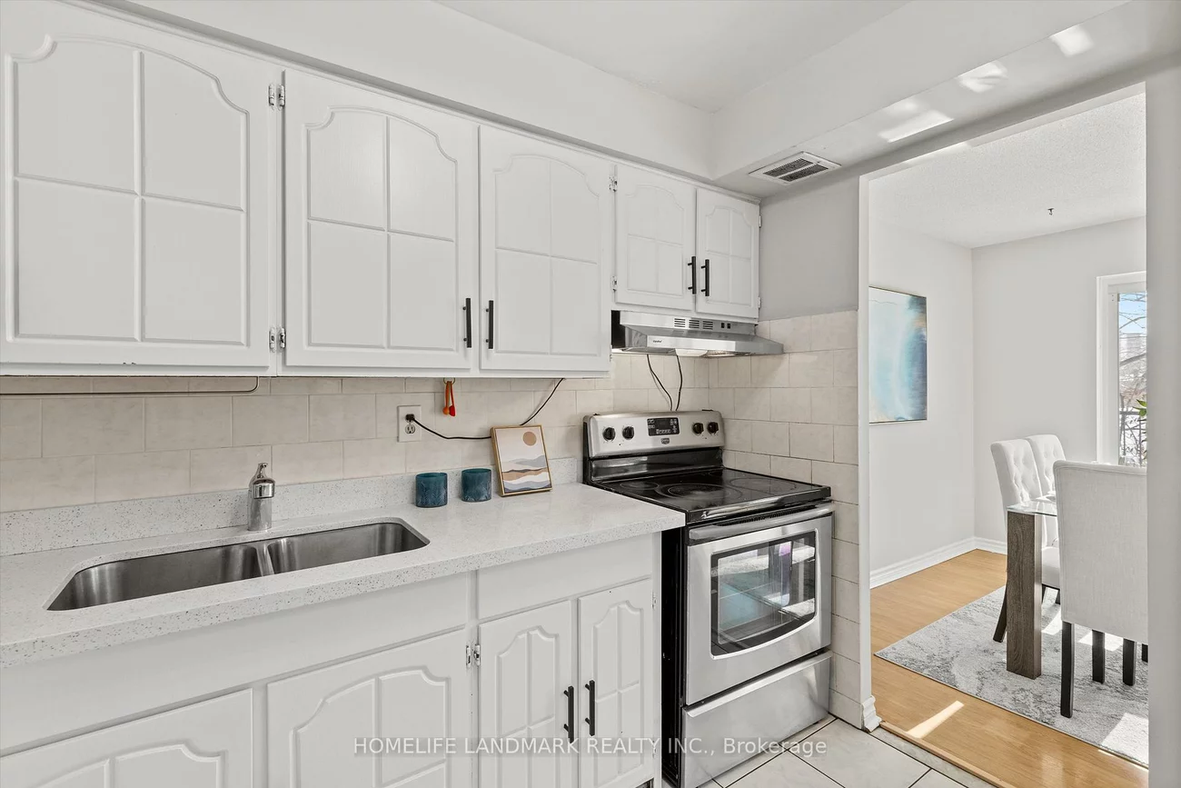 165, Cherokee, Pleasant View, Toronto