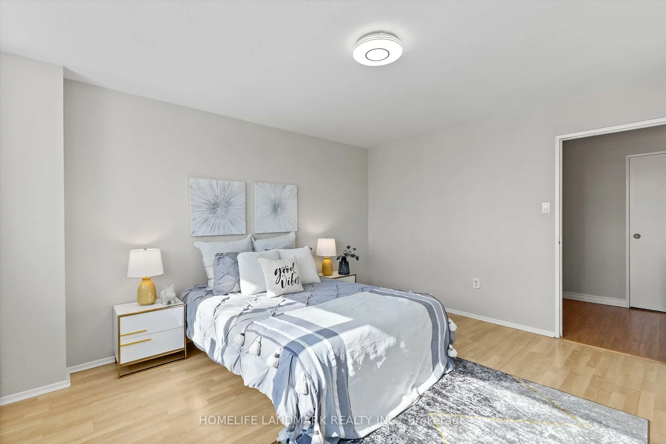 165, Cherokee, Pleasant View, Toronto