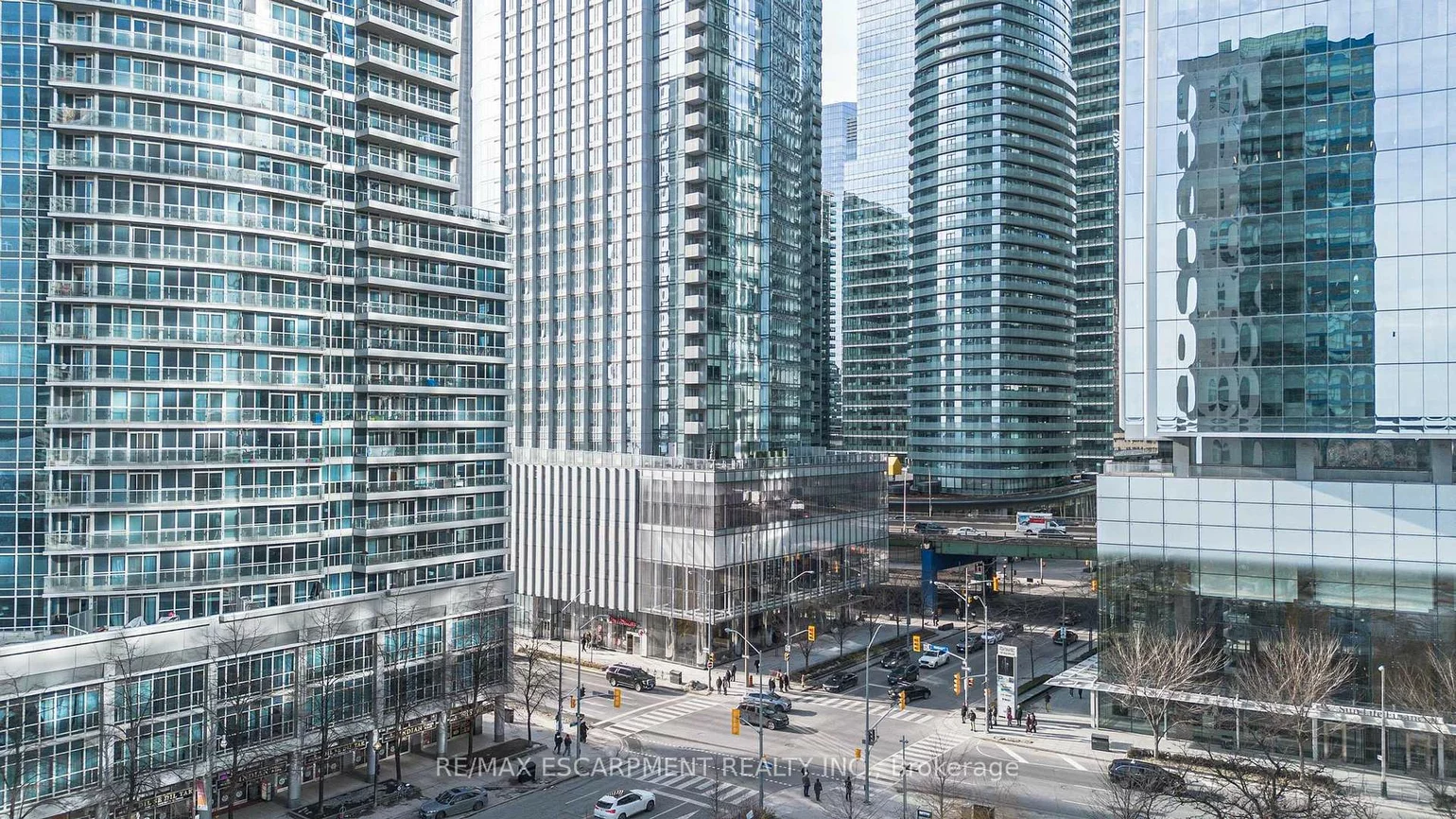 10, York, Waterfront Communities C1, Toronto