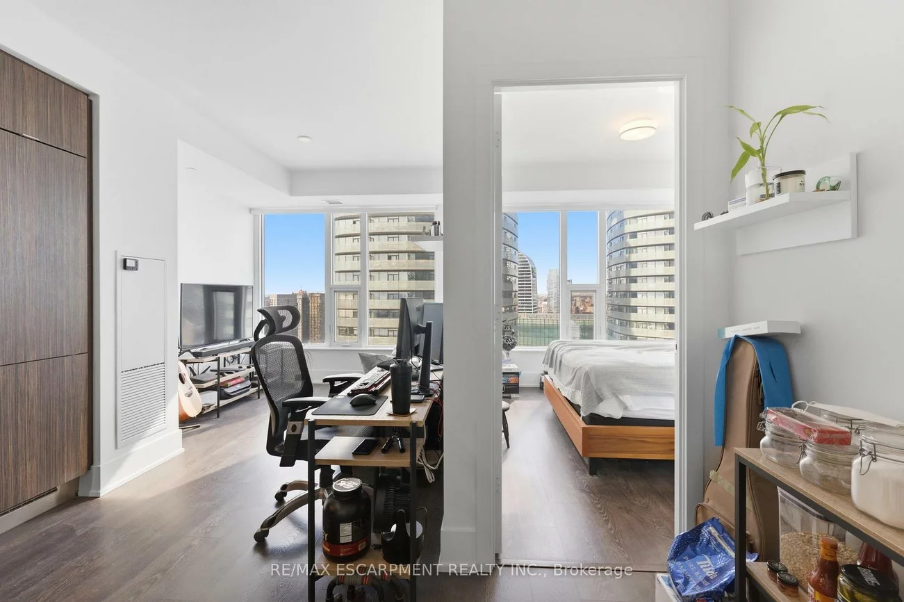 10, YORK, Waterfront Communities C1, Toronto