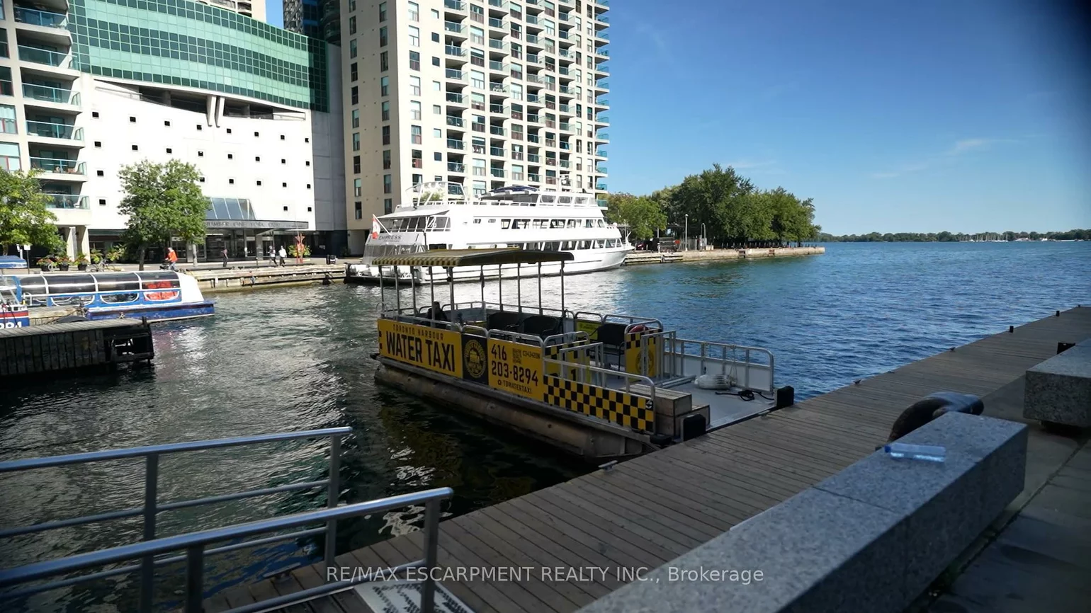 10, YORK, Waterfront Communities C1, Toronto
