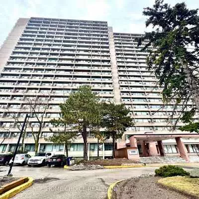 100, Leeward, Flemingdon Park, Toronto