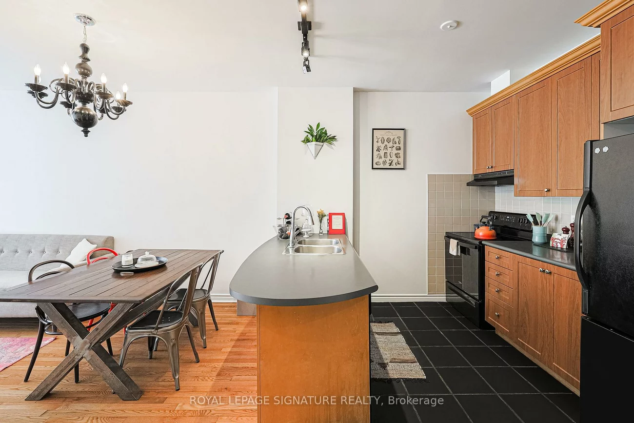 980, Yonge, Annex, Toronto