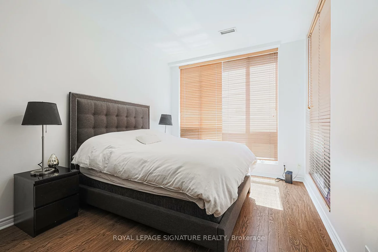 980, Yonge, Annex, Toronto