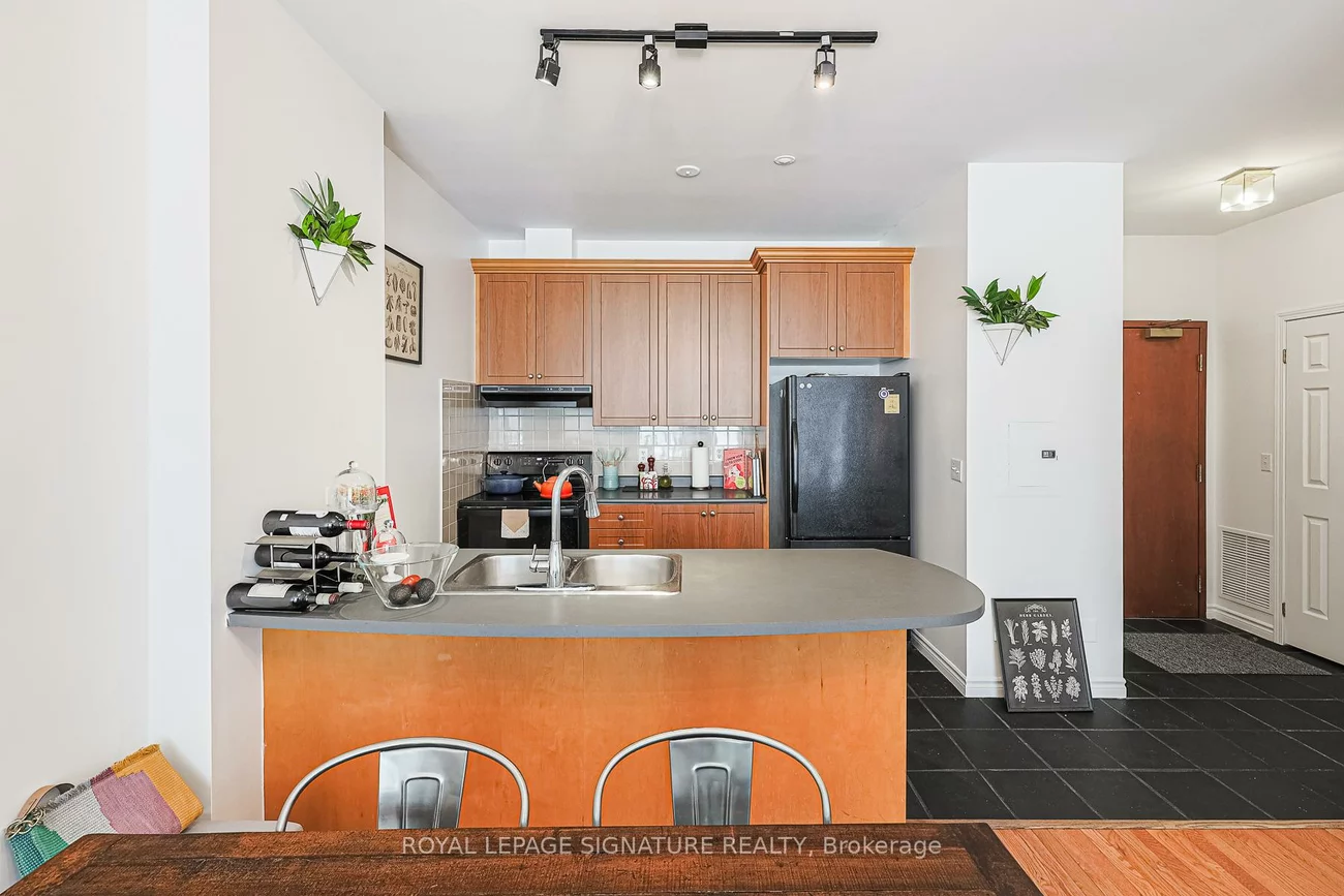 980, Yonge, Annex, Toronto