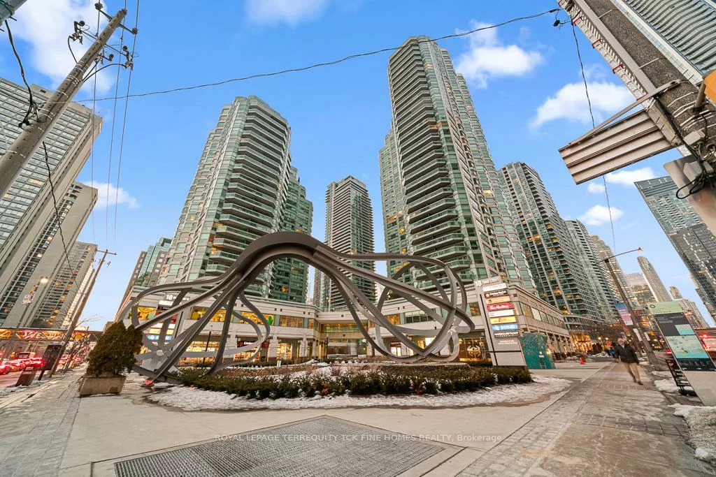 10, Yonge, Waterfront Communities C1, Toronto