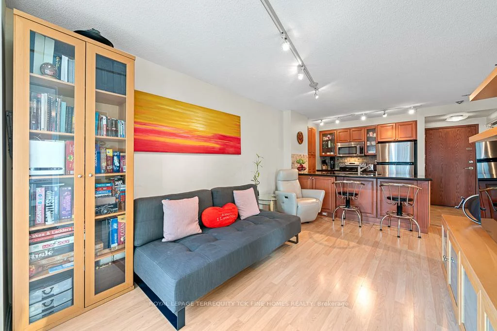 10, Yonge, Waterfront Communities C1, Toronto