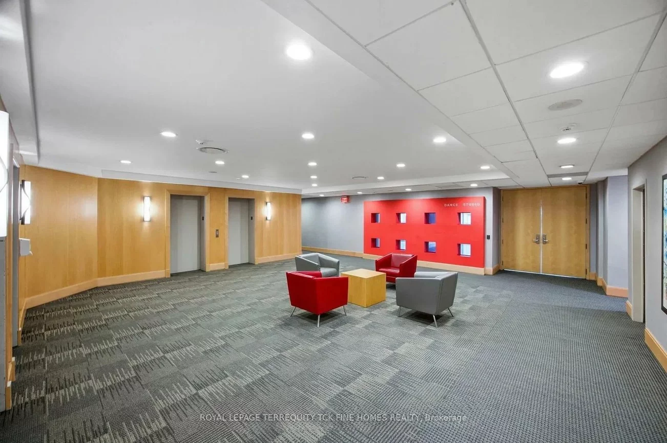 10, Yonge, Waterfront Communities C1, Toronto